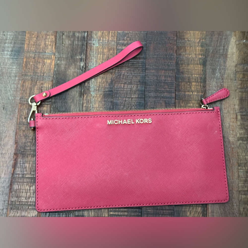 Michael Kors Wristlet